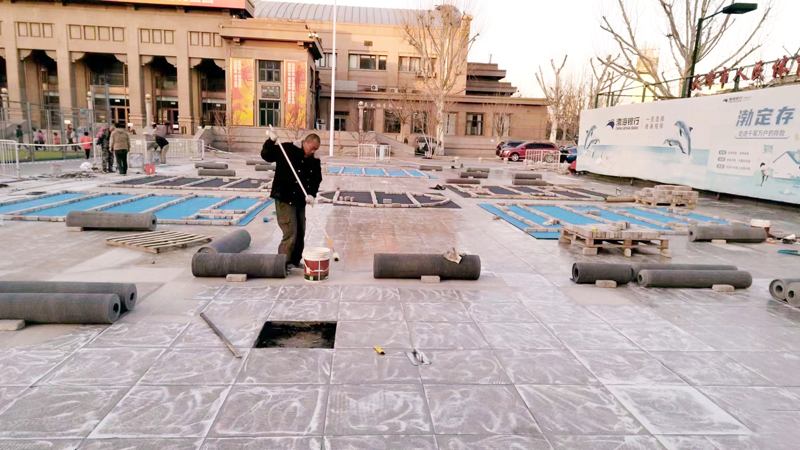 pemasangan-lantai-getah-bola-bola-(3)