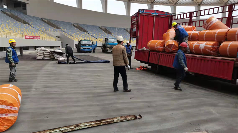 instalación de pista de atletismo (2)