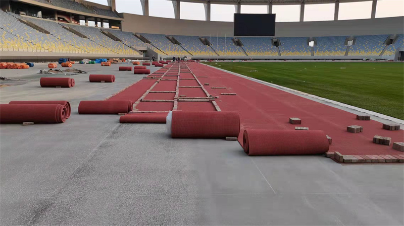 instalación de pista de atletismo (3)
