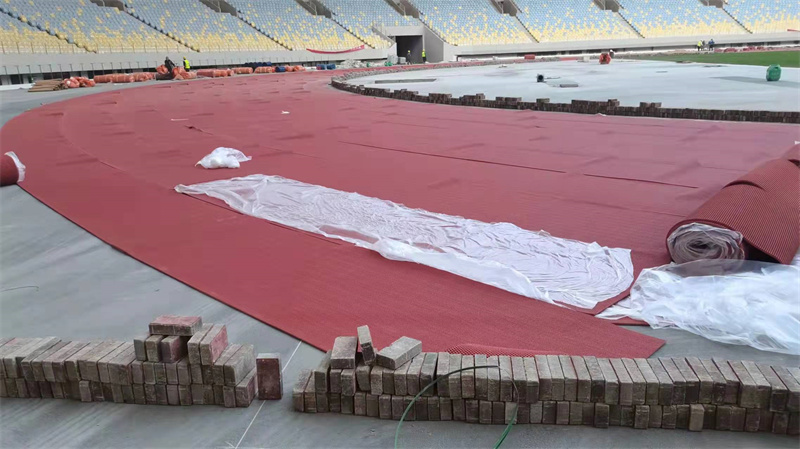 instalación de pista de atletismo (4)