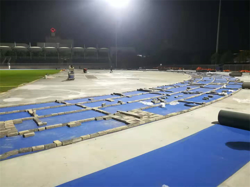 instalación de pista de atletismo (4)