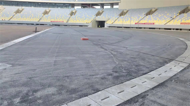 instalación de pista de atletismo